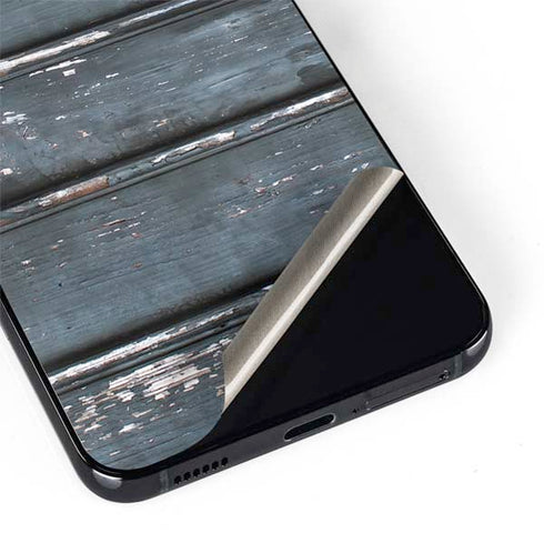 Chipped Blue Wood Galaxy S22 Skin